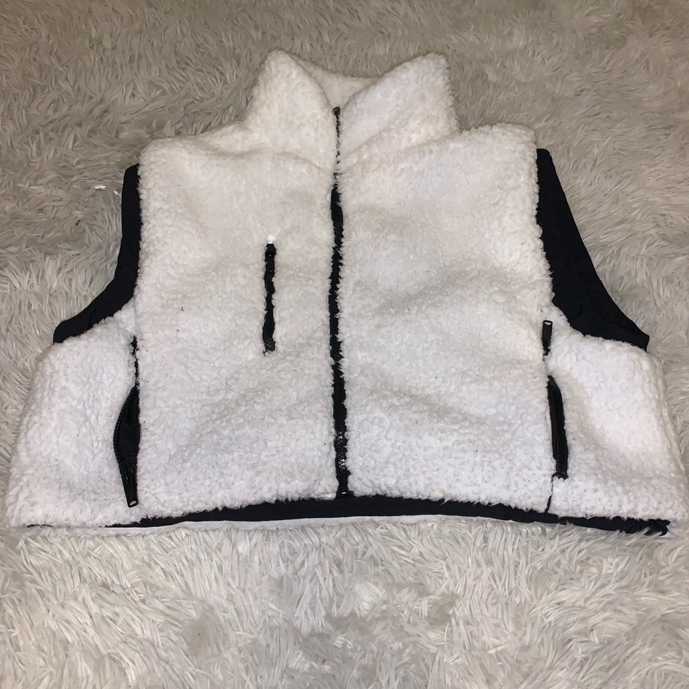 reversible cropped vest